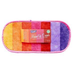 MakeUp Eraser in Sunset